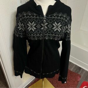 Icewear Iceland black gray snowflakes sweater zip up jacket wool winter holiday